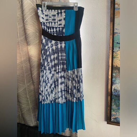 BCBG MAXAZRIA " GEORGETTA"  Strapless Pleated Crepe Midi Dress Size XS - Picture 4 of 14